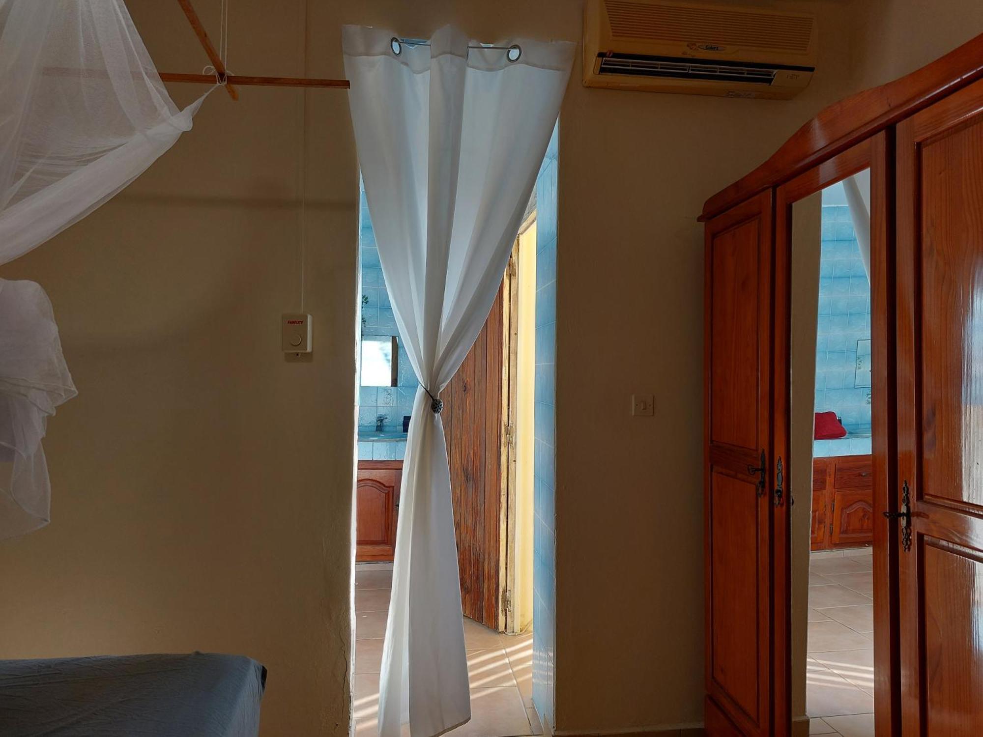 La Jemeli Hotel Grand-Bourg Kültér fotó